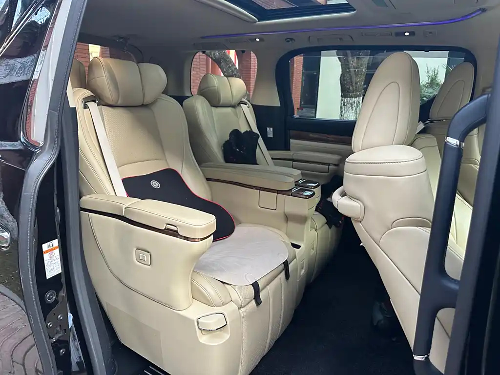 TOYOTA ALPHARD 2015