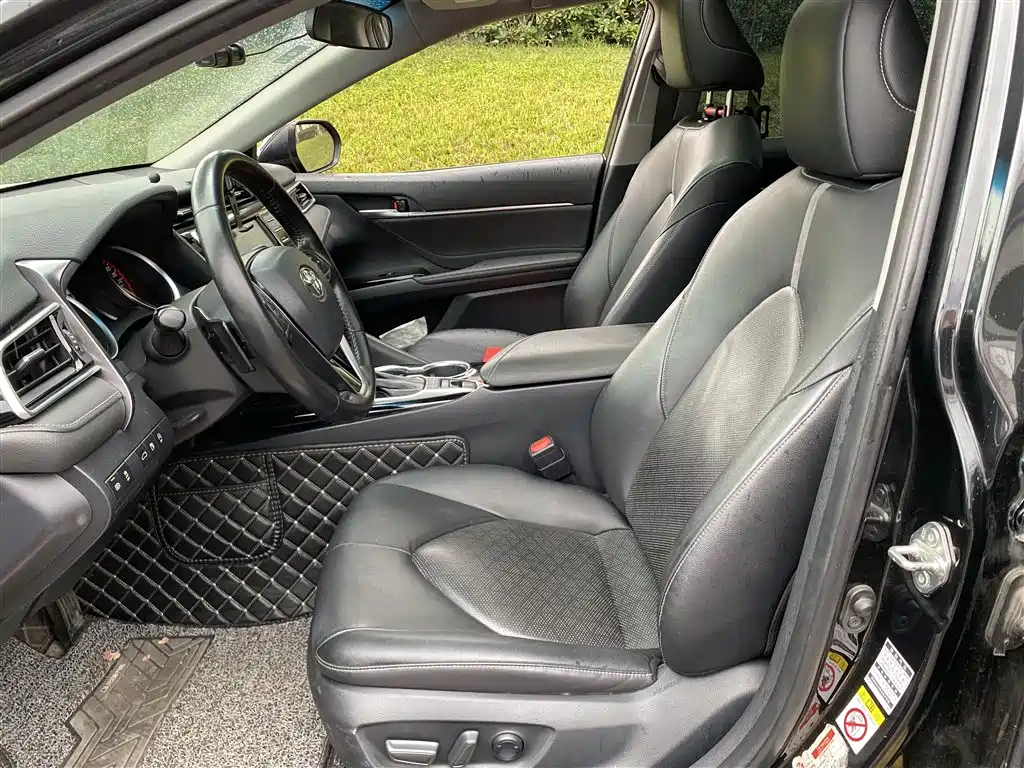 TOYOTA CAMRY 2018