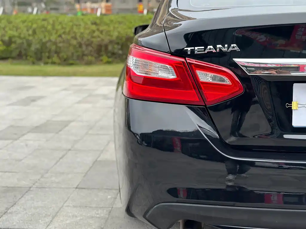 NISSAN TEANA 2017