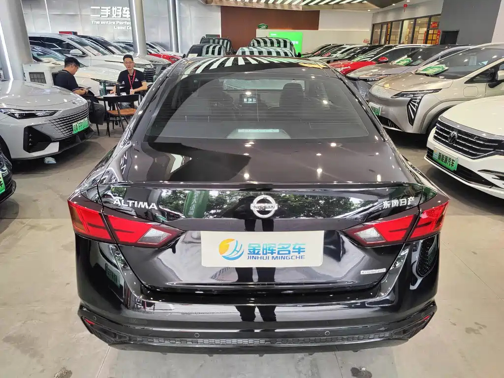 NISSAN TEANA 2022