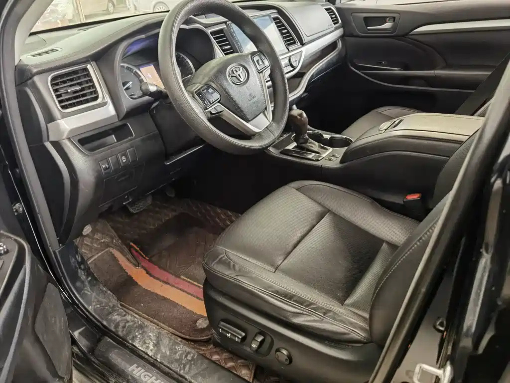 TOYOTA HIGHLANDER 2017