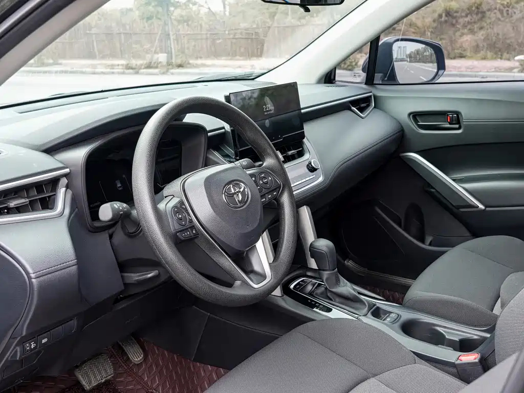TOYOTA FRONTLANDER 2023
