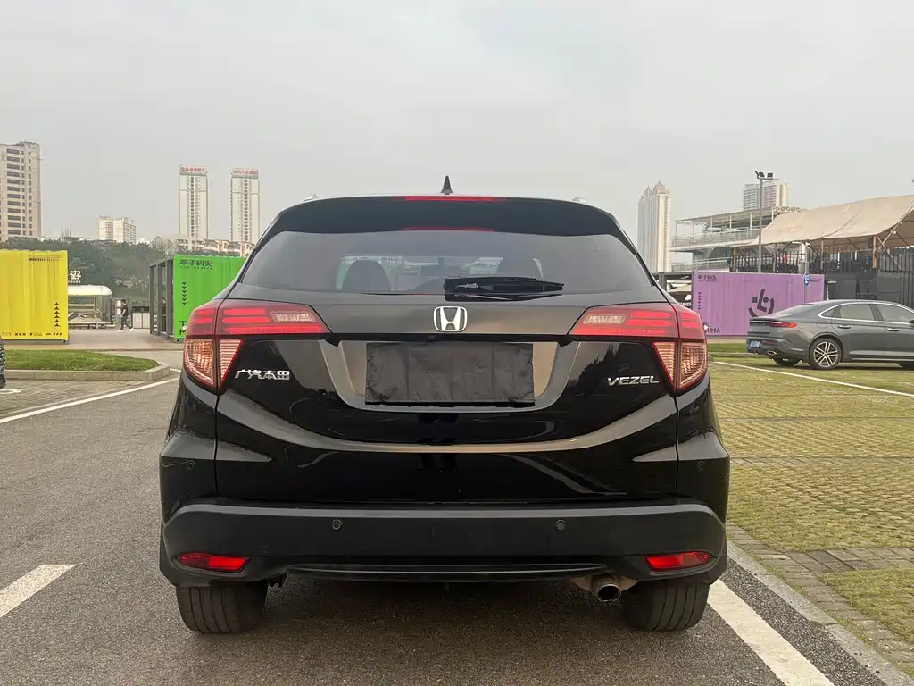 HONDA VEZEL 2015