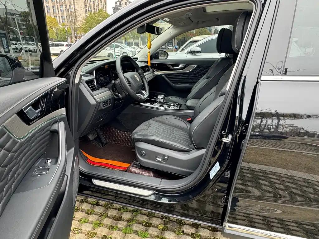 HONGQI HS5 2023