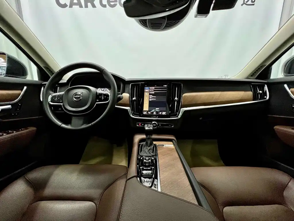 VOLVO S90 2020