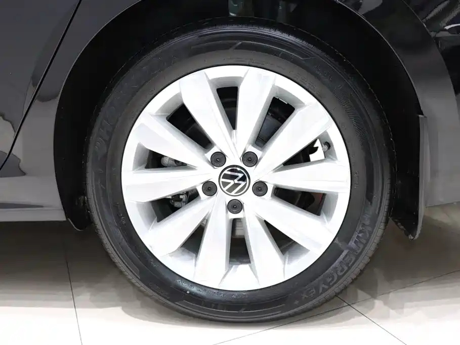 VOLKSWAGEN PASSAT 2020