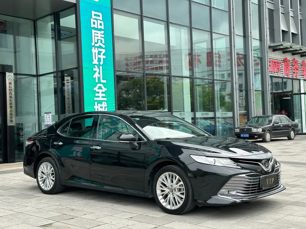 TOYOTA CAMRY 2020