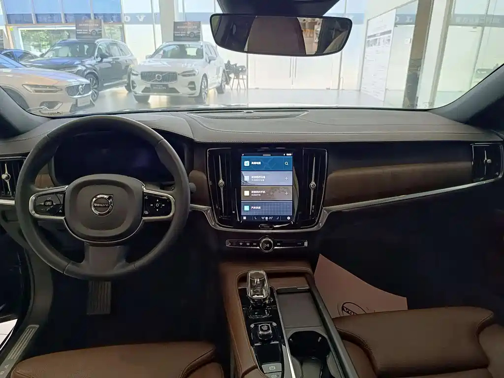 VOLVO S90 2022