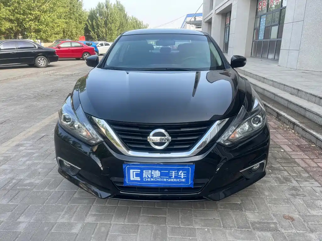 NISSAN TEANA 2019