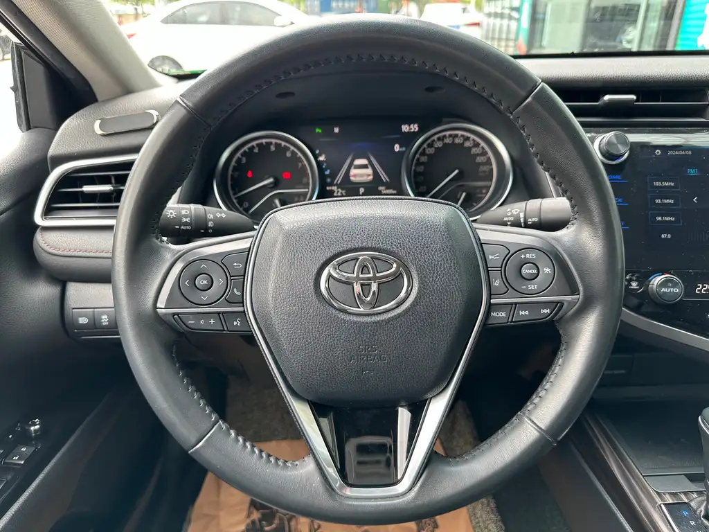 TOYOTA CAMRY 2020