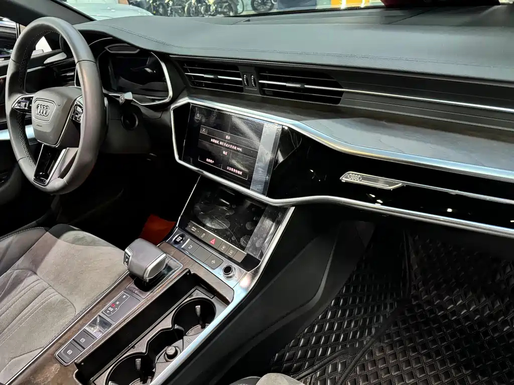 AUDI A6L 2021