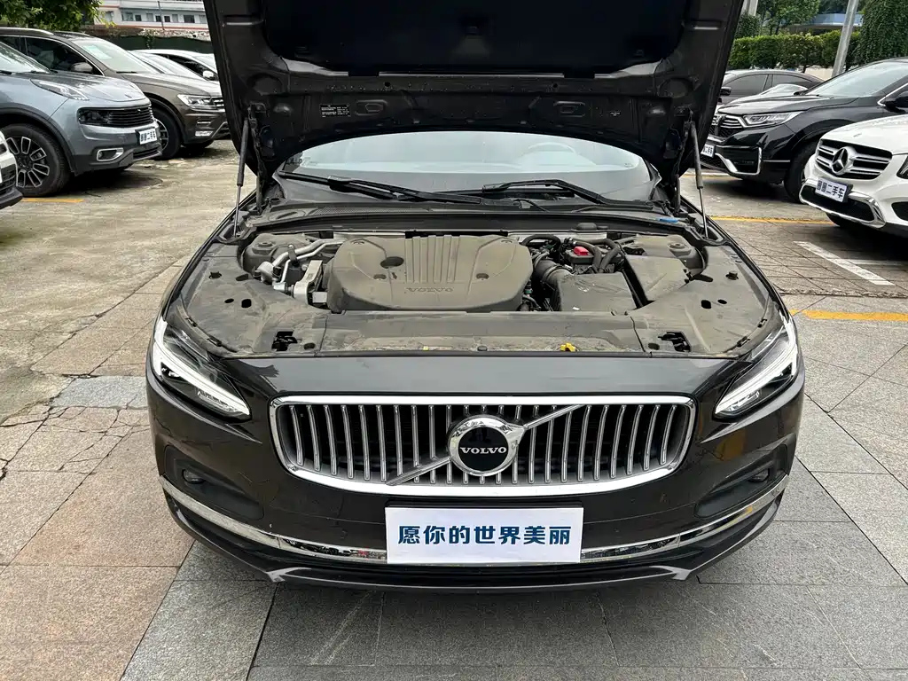 VOLVO S90 2021