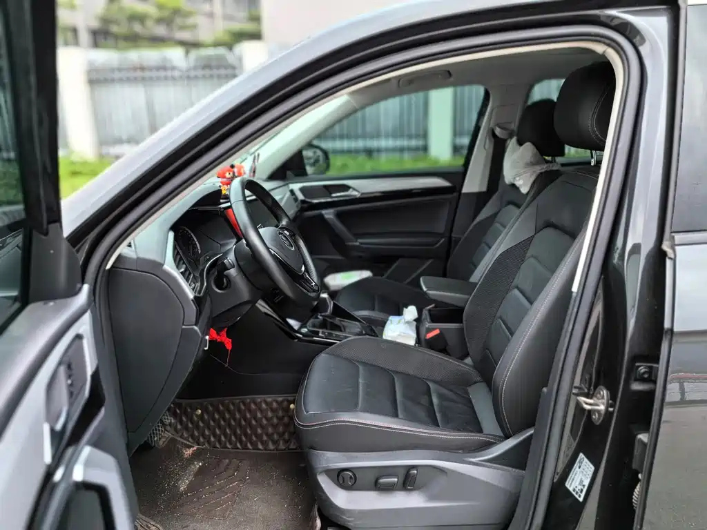 VOLKSWAGEN TAYRON 2020
