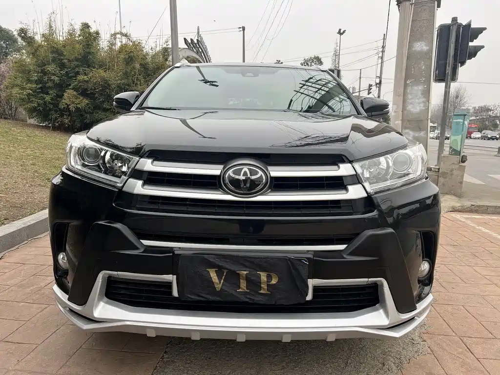 TOYOTA HIGHLANDER 2019