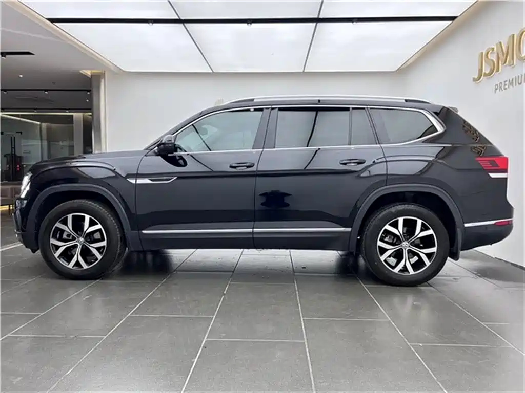 VOLKSWAGEN TOURAN 2020