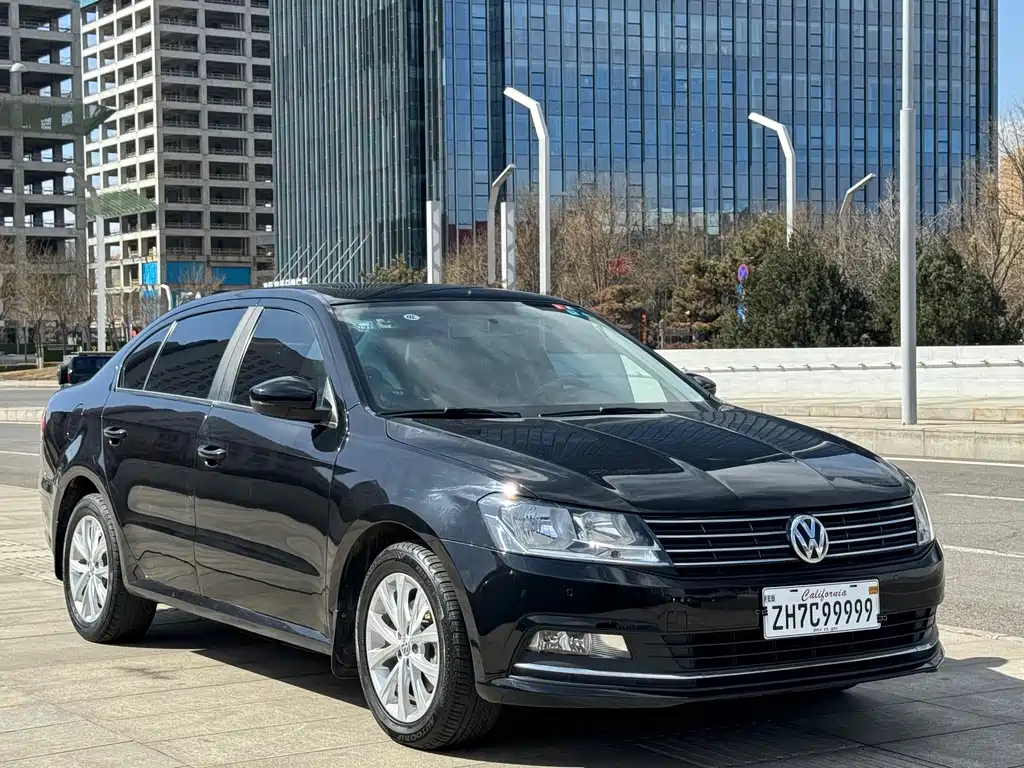 VOLKSWAGEN LAVIDA 2017