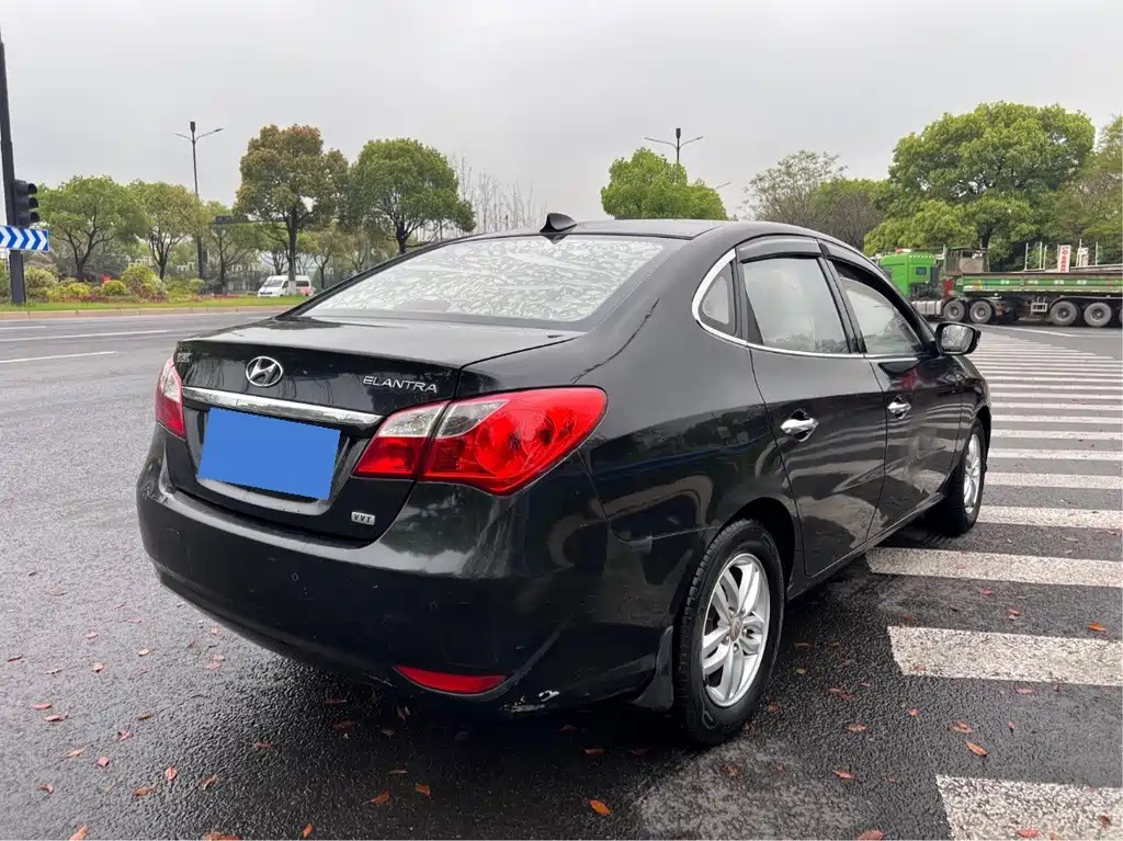 HYUNDAI CELESTA 2012