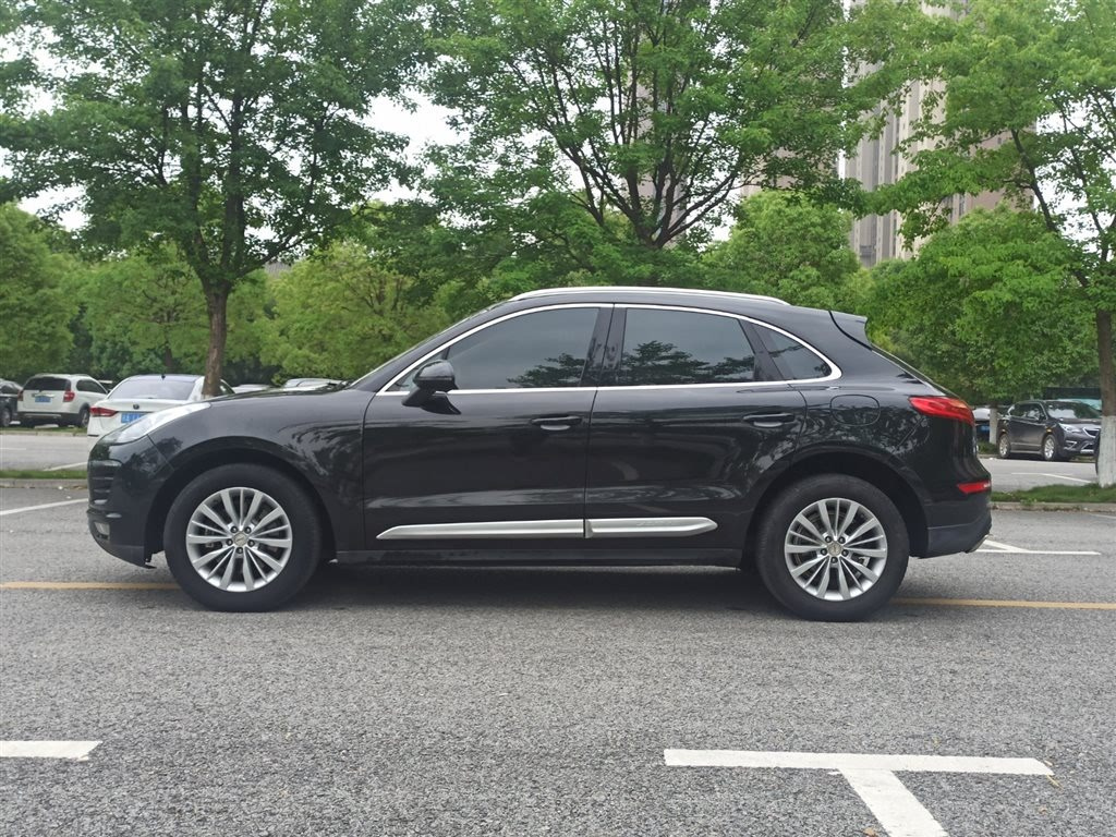 ZOTYE SR9 2017