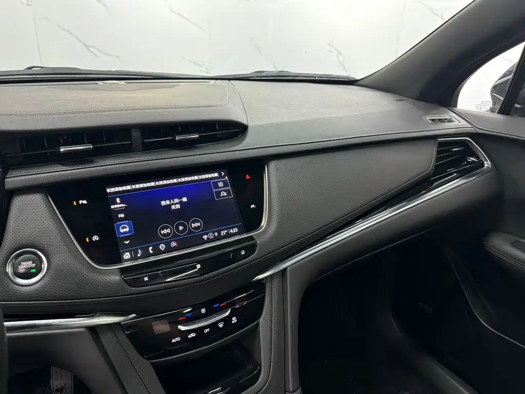 CADILLAC XT6 2021