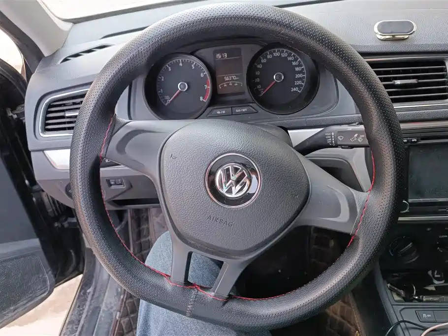 VOLKSWAGEN LAVIDA 2017