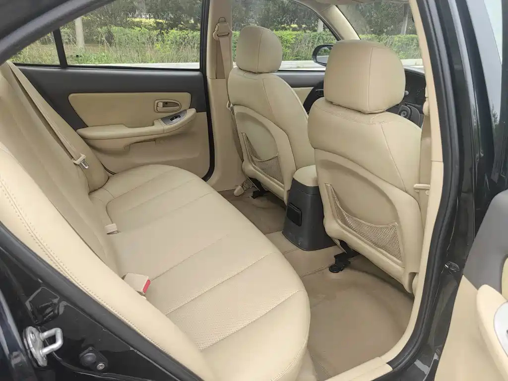 HYUNDAI ELANTRA 2011