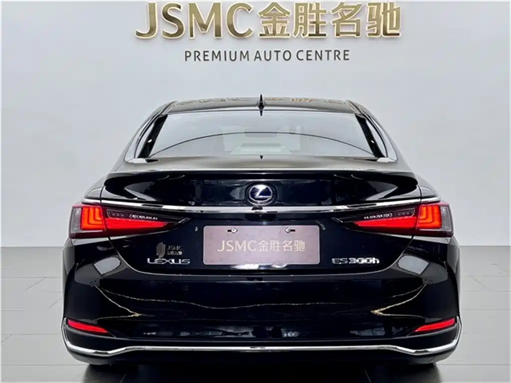 LEXUS ES 2021