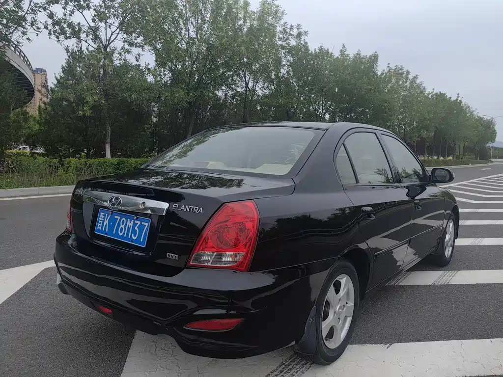HYUNDAI ELANTRA 2011