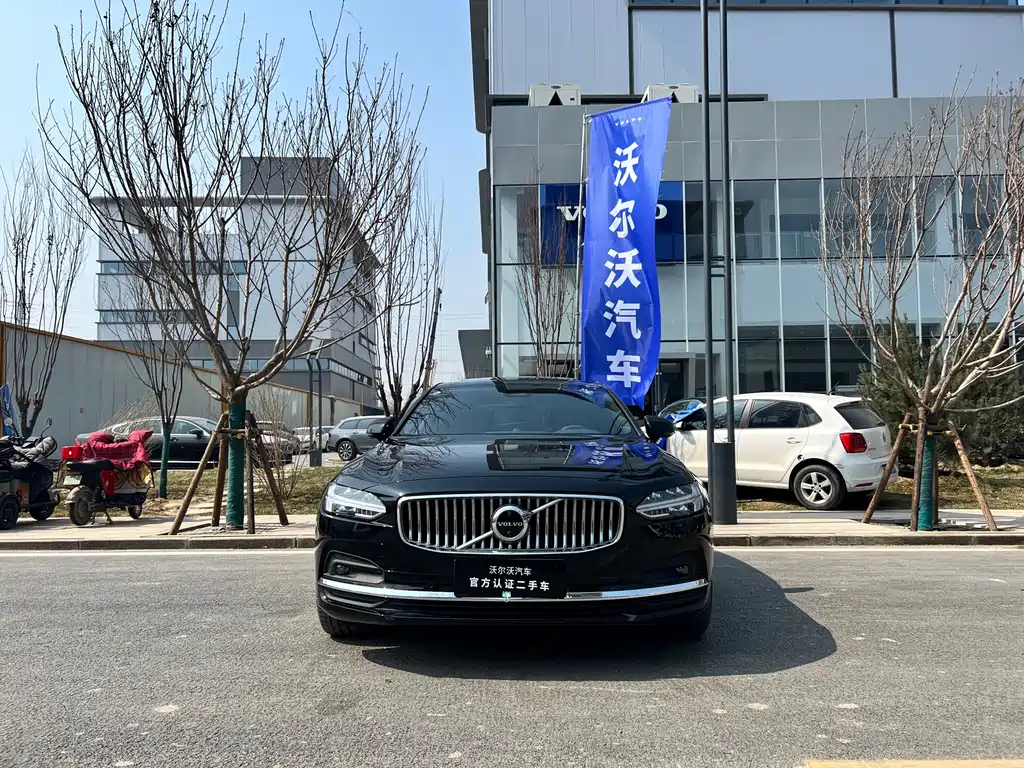 VOLVO S90 2024