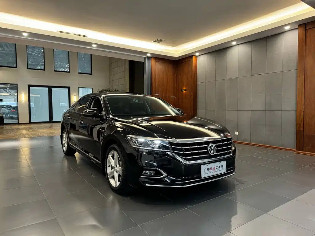 VOLKSWAGEN PASSAT 2020