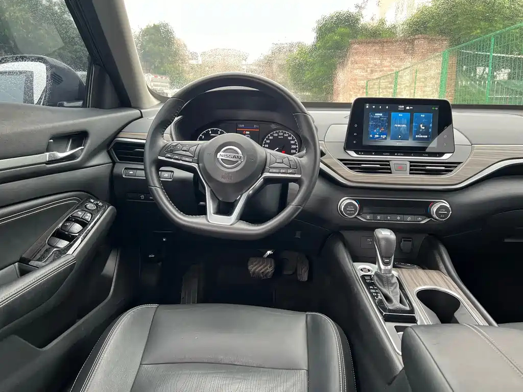 NISSAN TEANA 2021