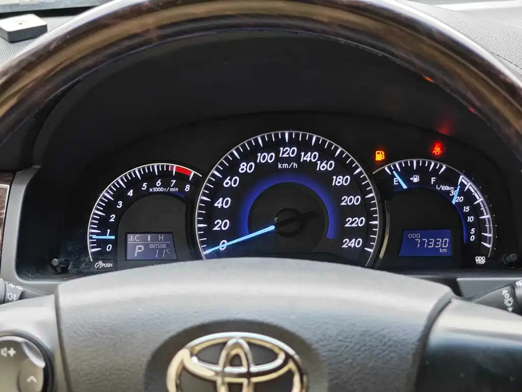 TOYOTA CAMRY 2016