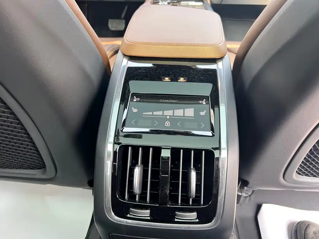 VOLVO S90 2024