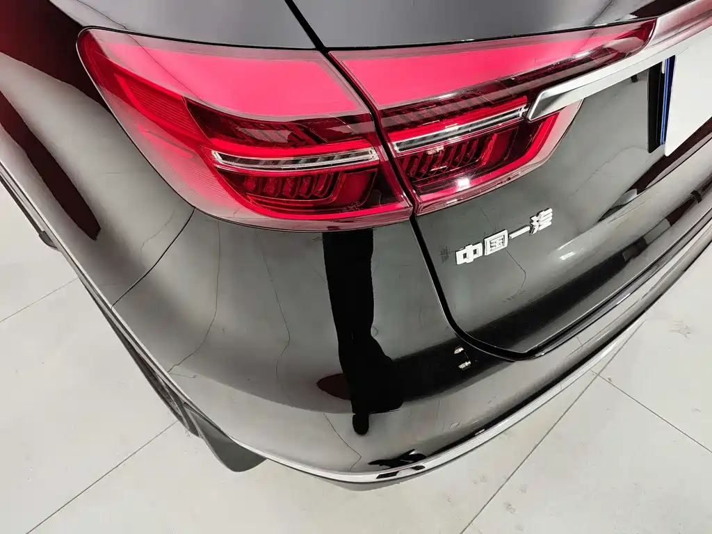 HONGQI HS5 2020