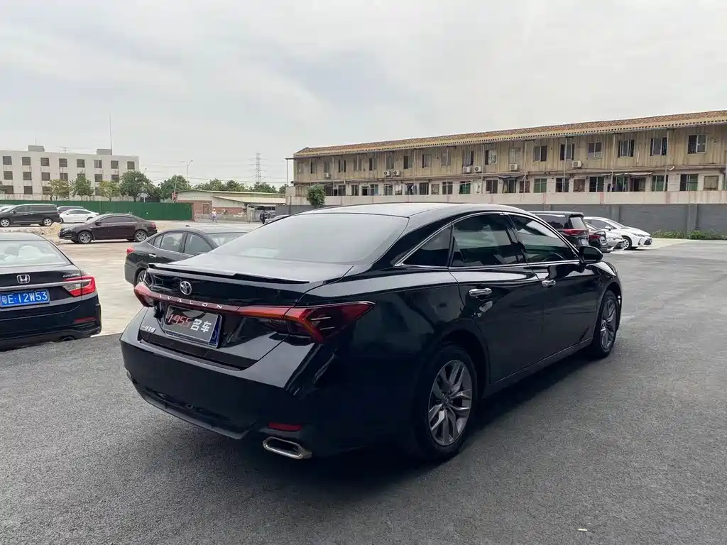TOYOTA AVALON 2022