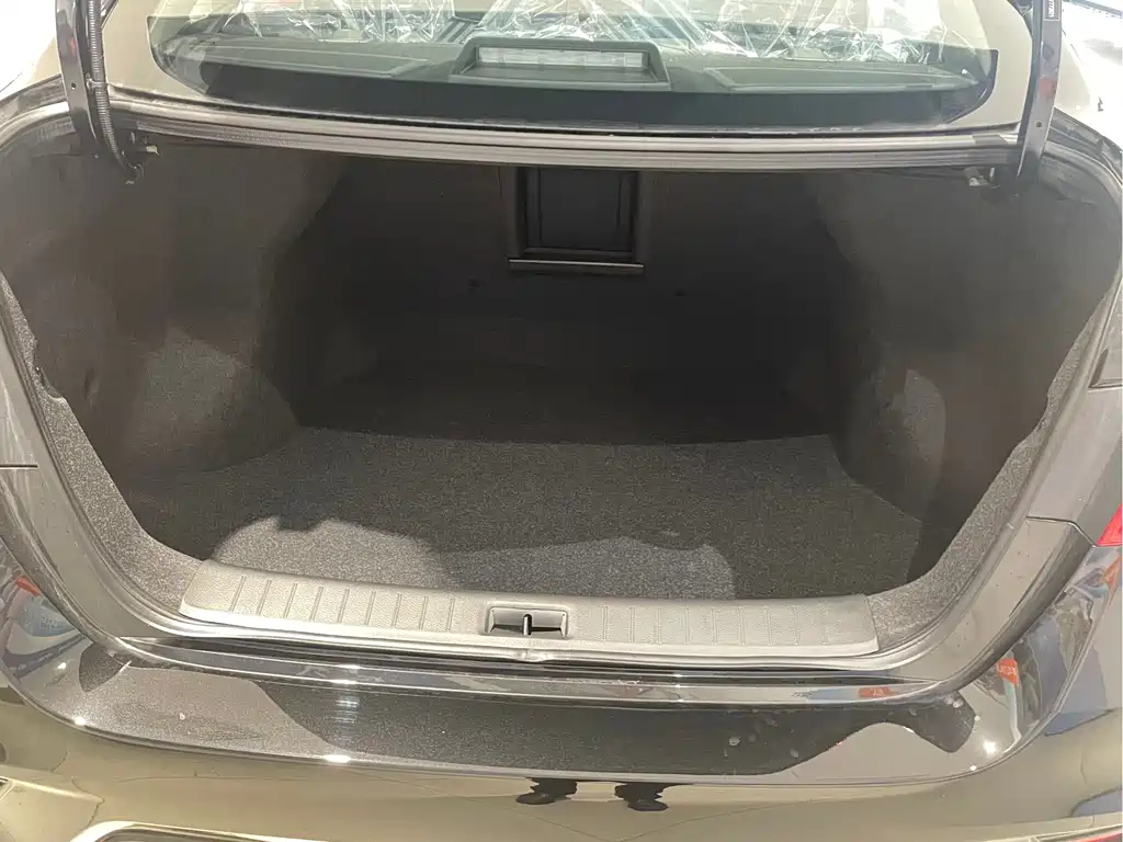 NISSAN SYLPHY 2024