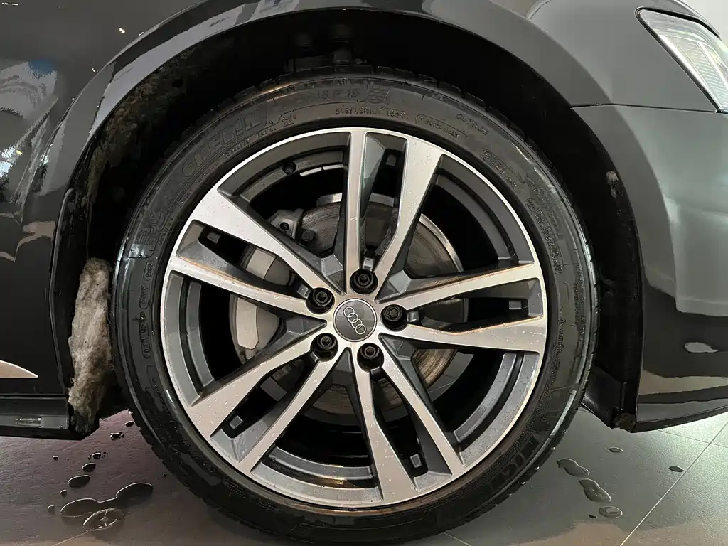 AUDI A6L 2021
