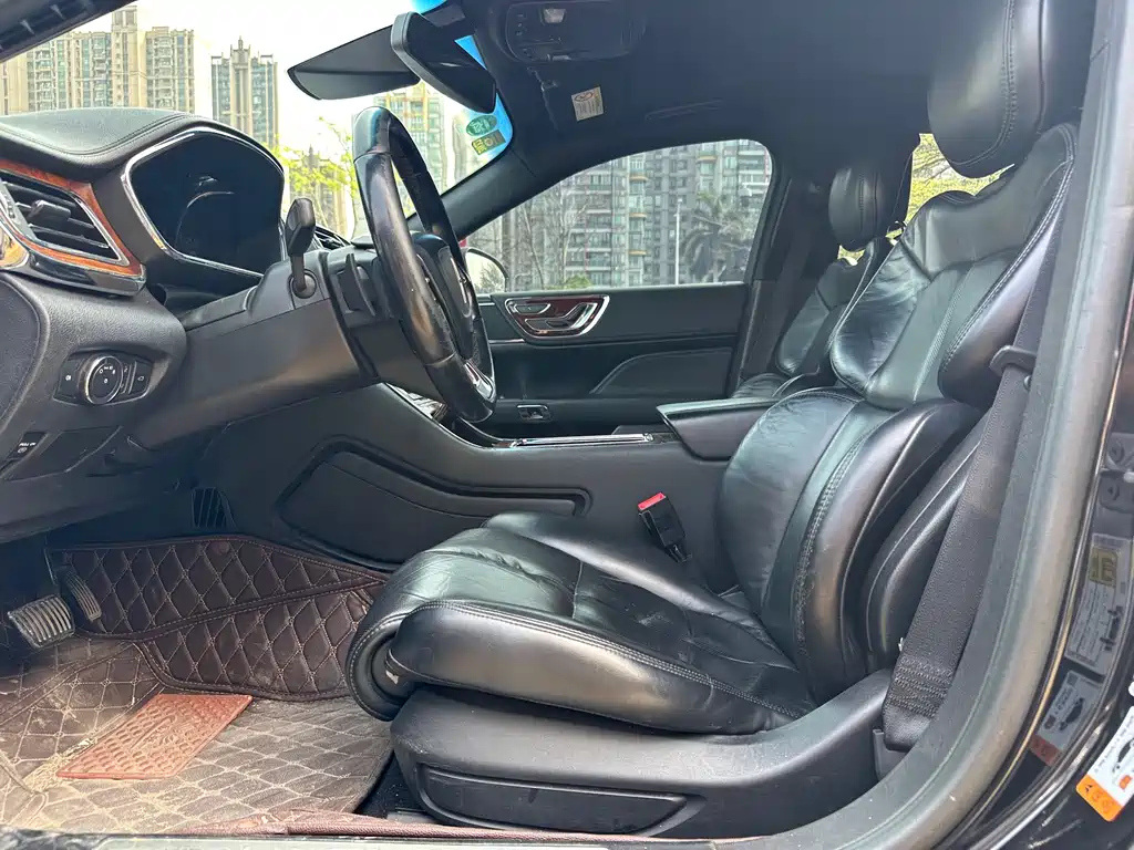 LINCOLN CONTINENTAL 2018