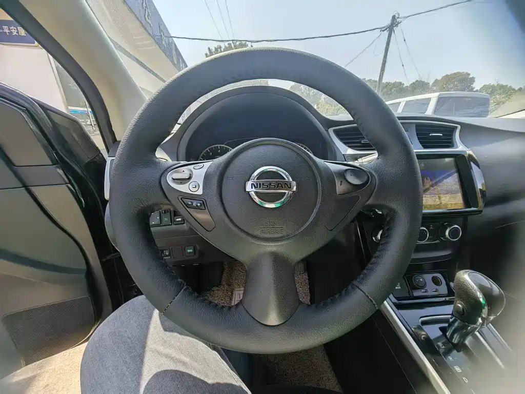NISSAN SYLPHY 2018
