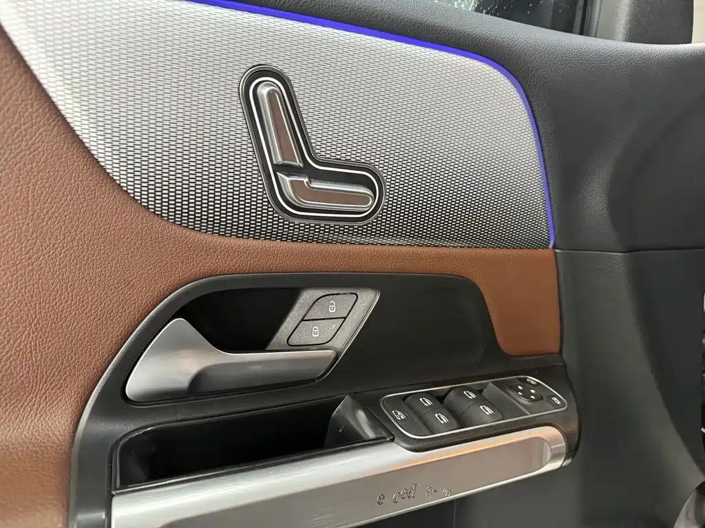 MERCEDES BENZ GLB 2022