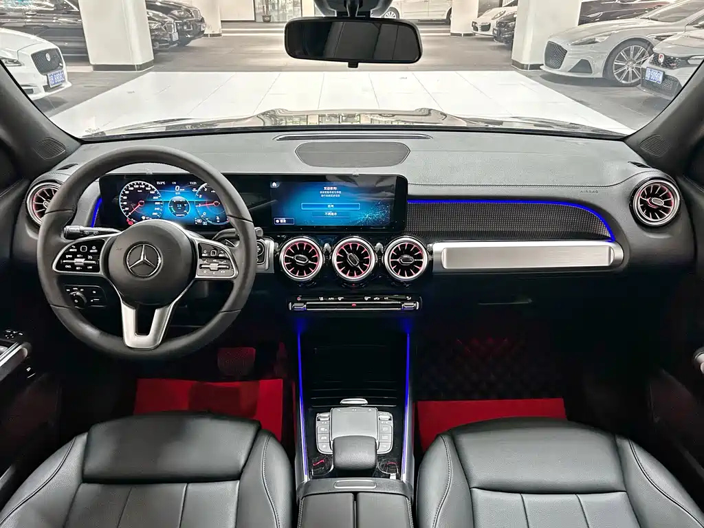 MERCEDES BENZ GLB 2023