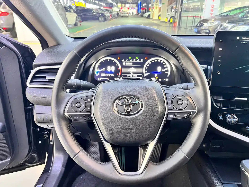 TOYOTA CAMRY 2022