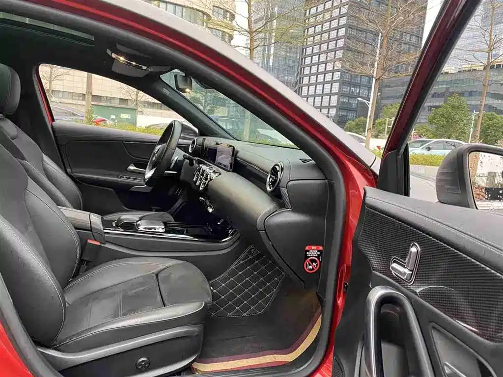 MERCEDES BENZ A-CLASS 2019