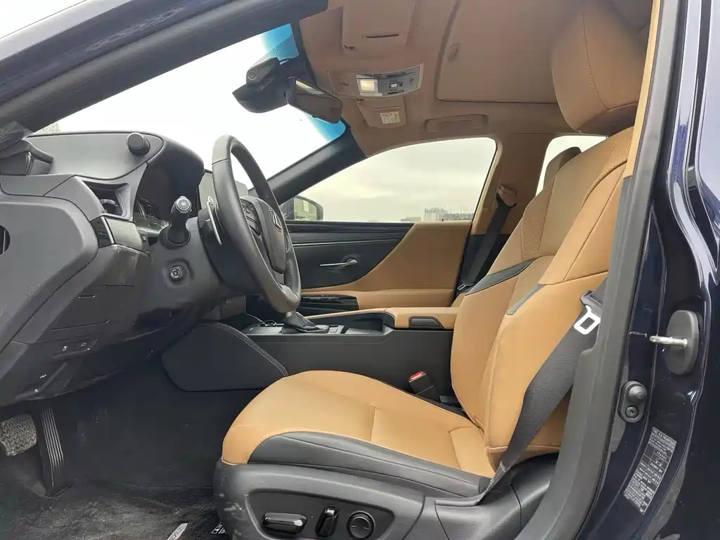LEXUS ES 2023