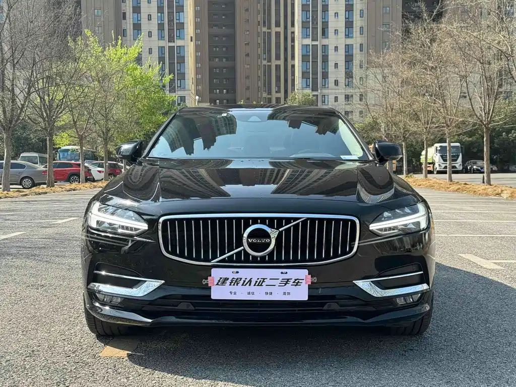 VOLVO S90 2020