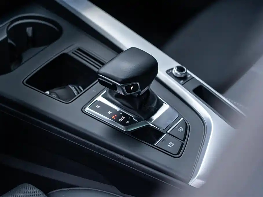 AUDI A4L 2021