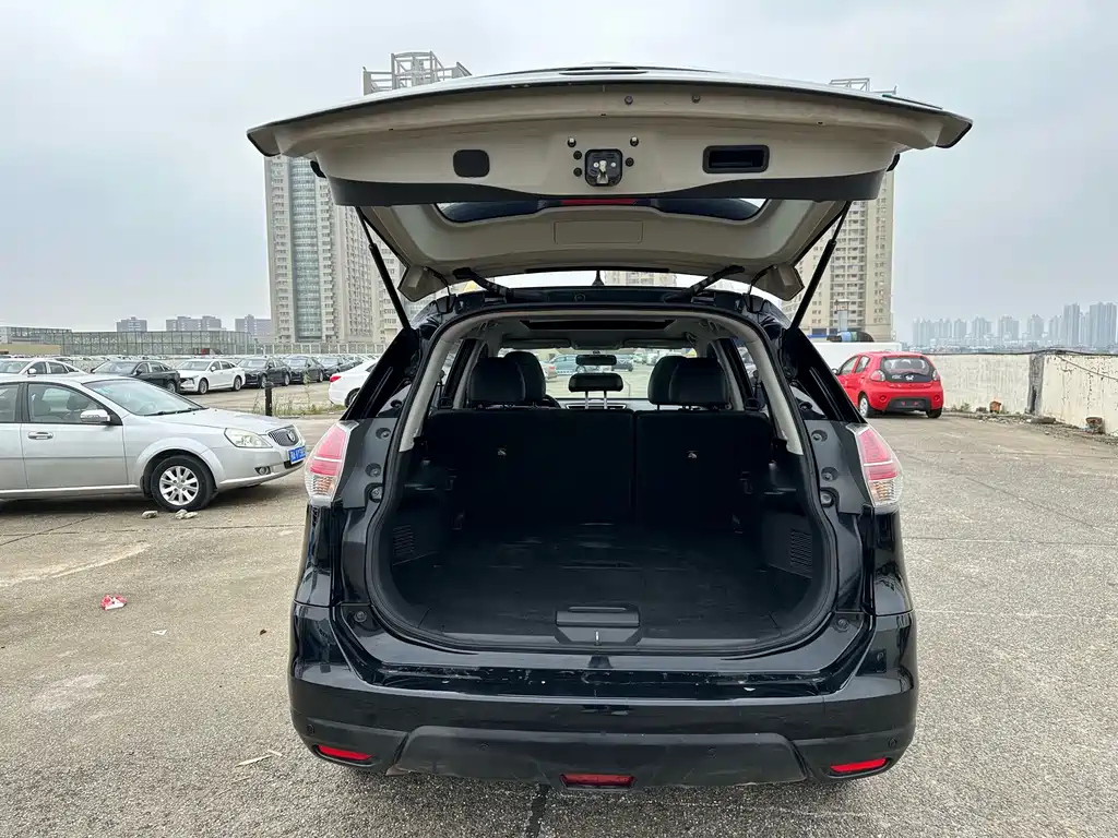 NISSAN X-TRAIL 2015