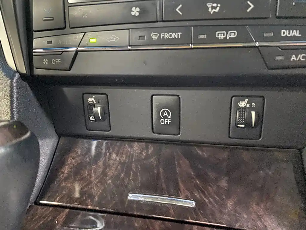 TOYOTA CAMRY 2017