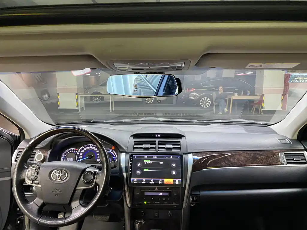 TOYOTA CAMRY 2017