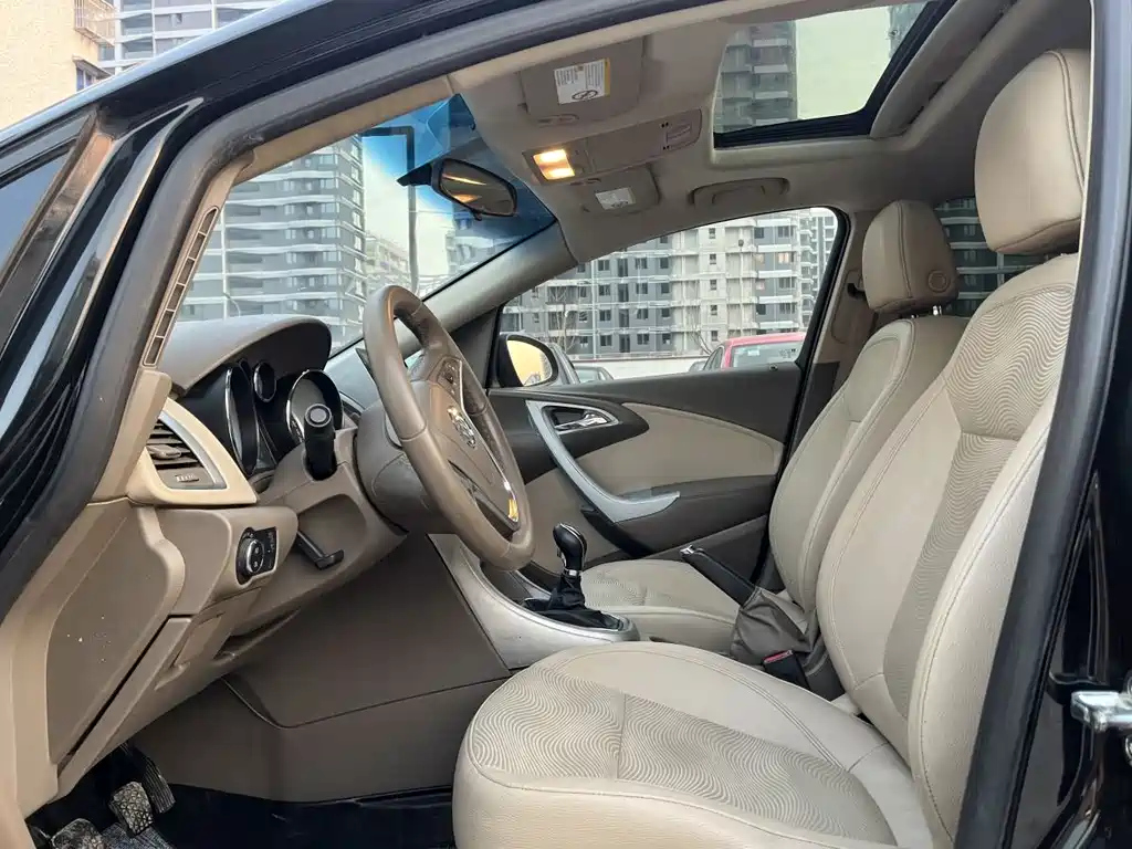 BUICK EXCELLE 2011