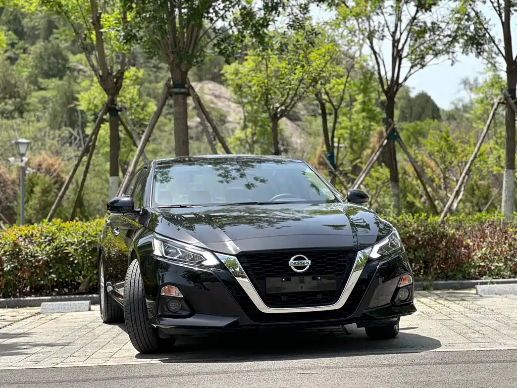 NISSAN TEANA 2020